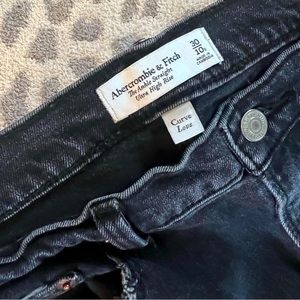 Abercombie Curve Love Ankle Straight Ultra High Rise Black Jeans